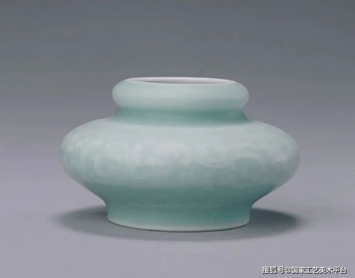 從工藝美術(shù)藏品看乾隆審美 是“土味”奢華，還是集大成的帝王氣象？
